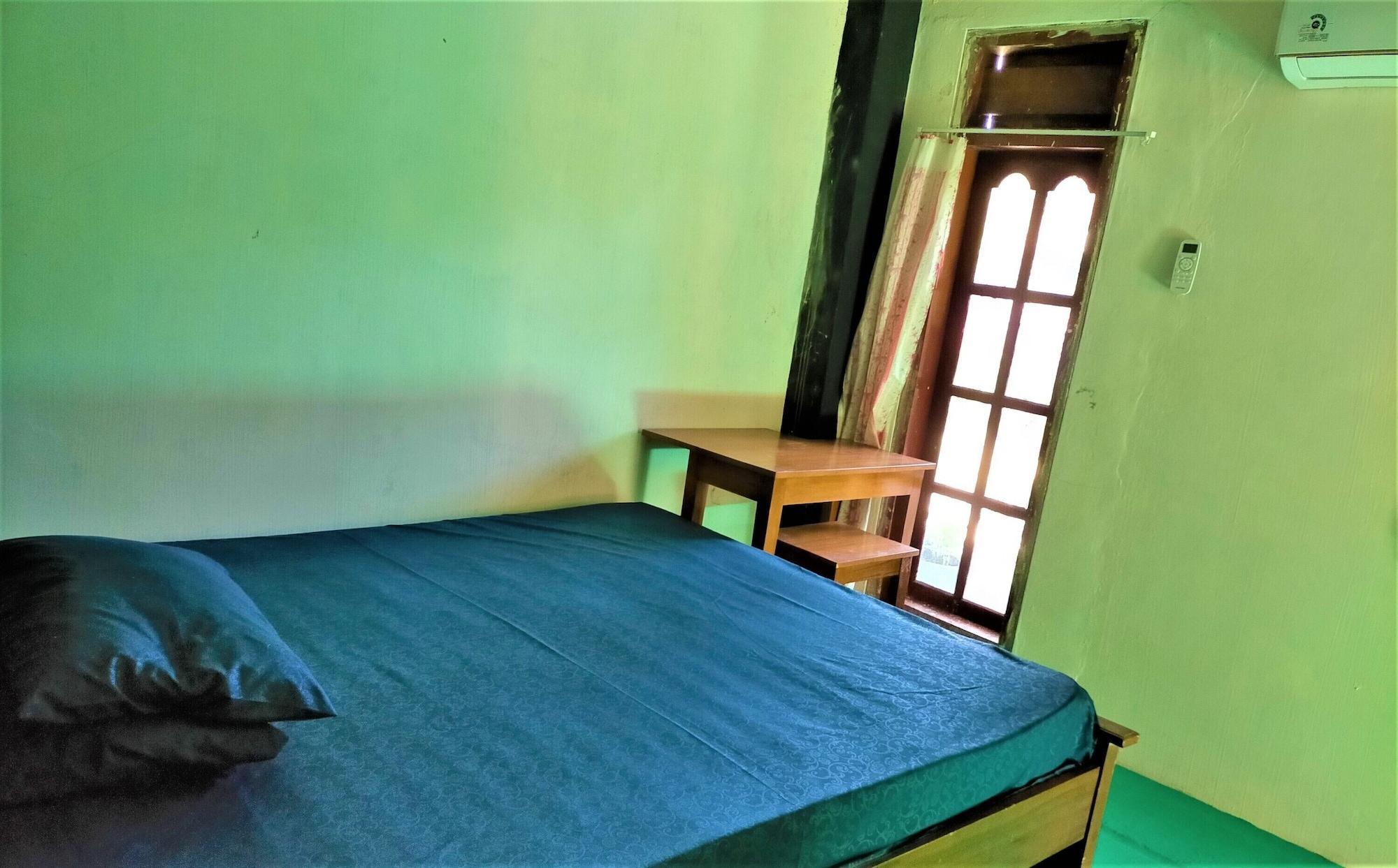 Gandrung City Hostel Banyuwangi  Exterior photo
